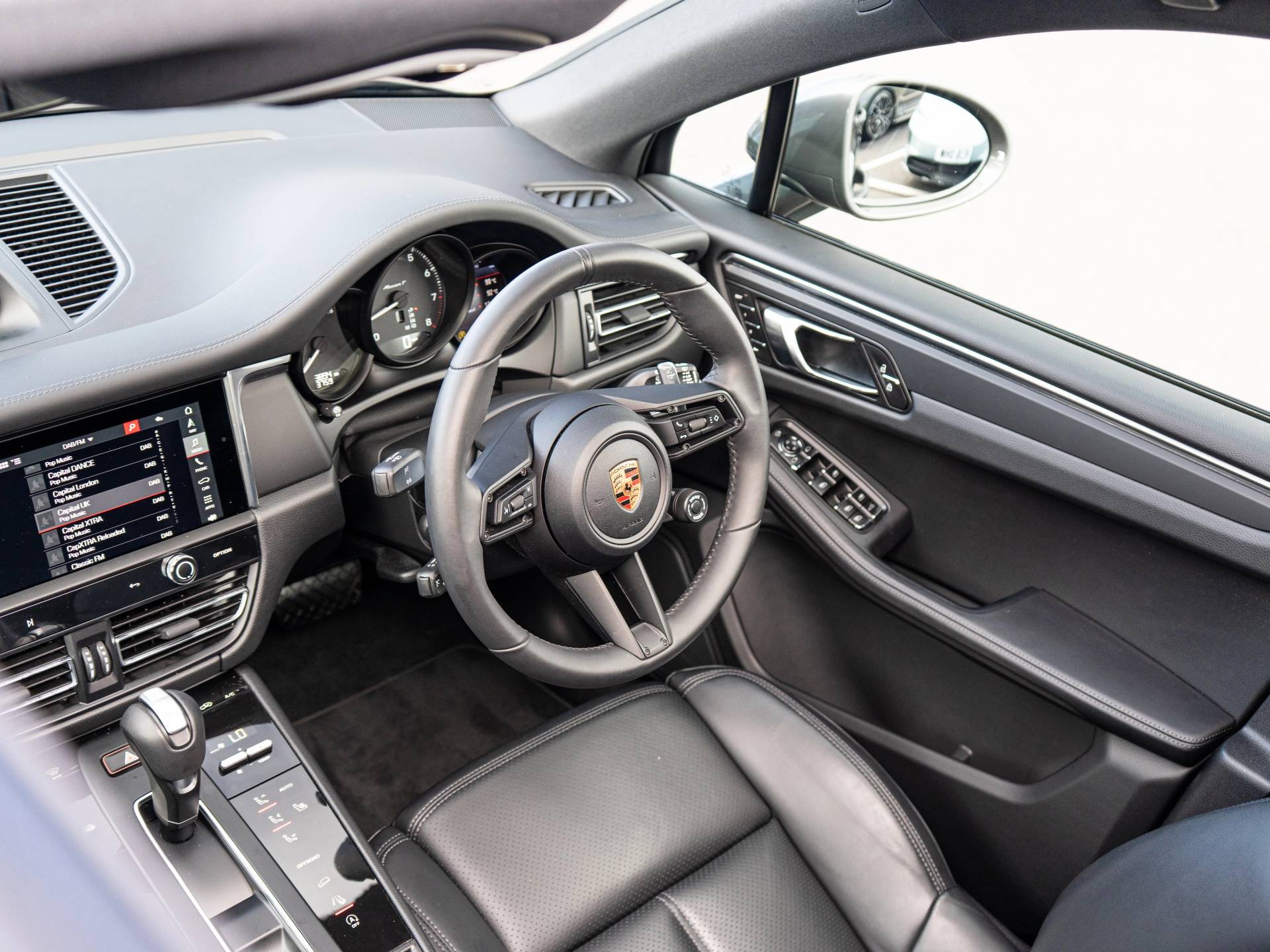 Macan T, photo 49 of 49