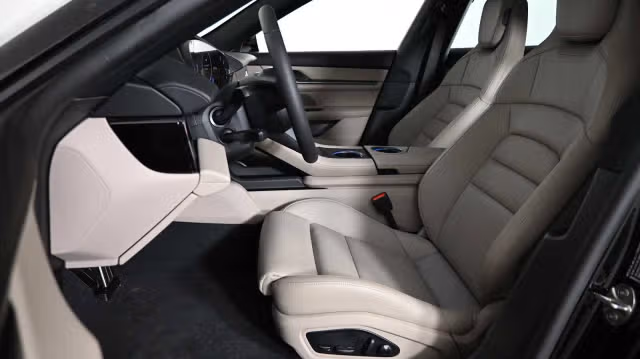 2025 Porsche Taycan Base - Photo 26