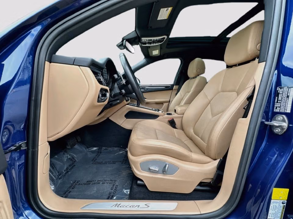 2024 Porsche Macan S - Photo 35