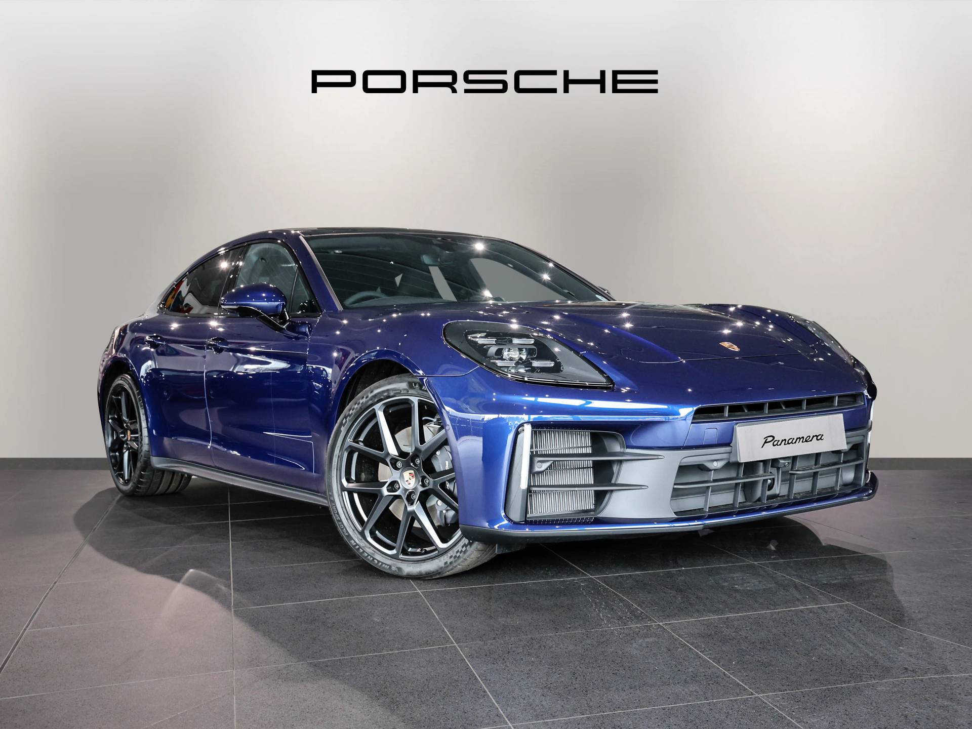 Panamera 4, photo 1 of 30