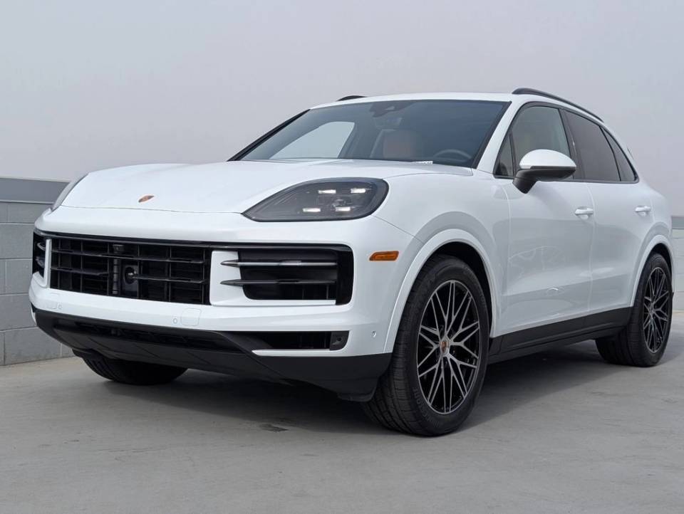 2025 Porsche Cayenne Base