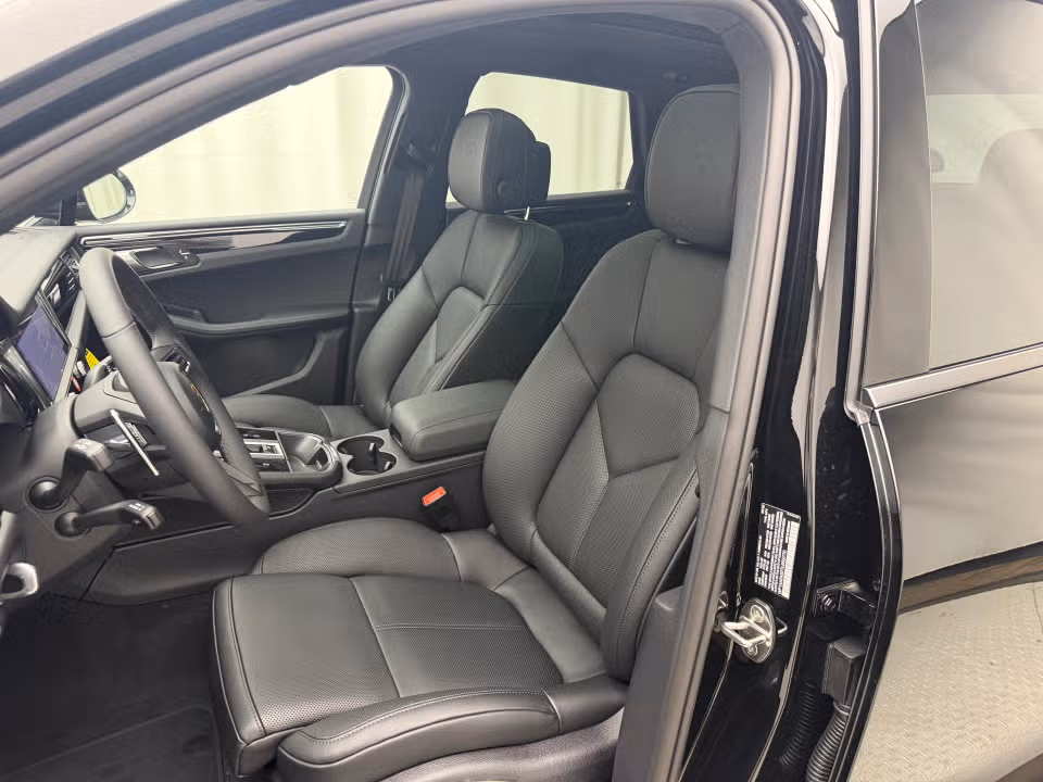 2026 Porsche Macan Base - Photo 35