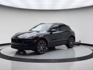 2026 Porsche Macan -'s photo
