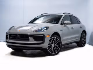 2026 Porsche Macan -'s photo