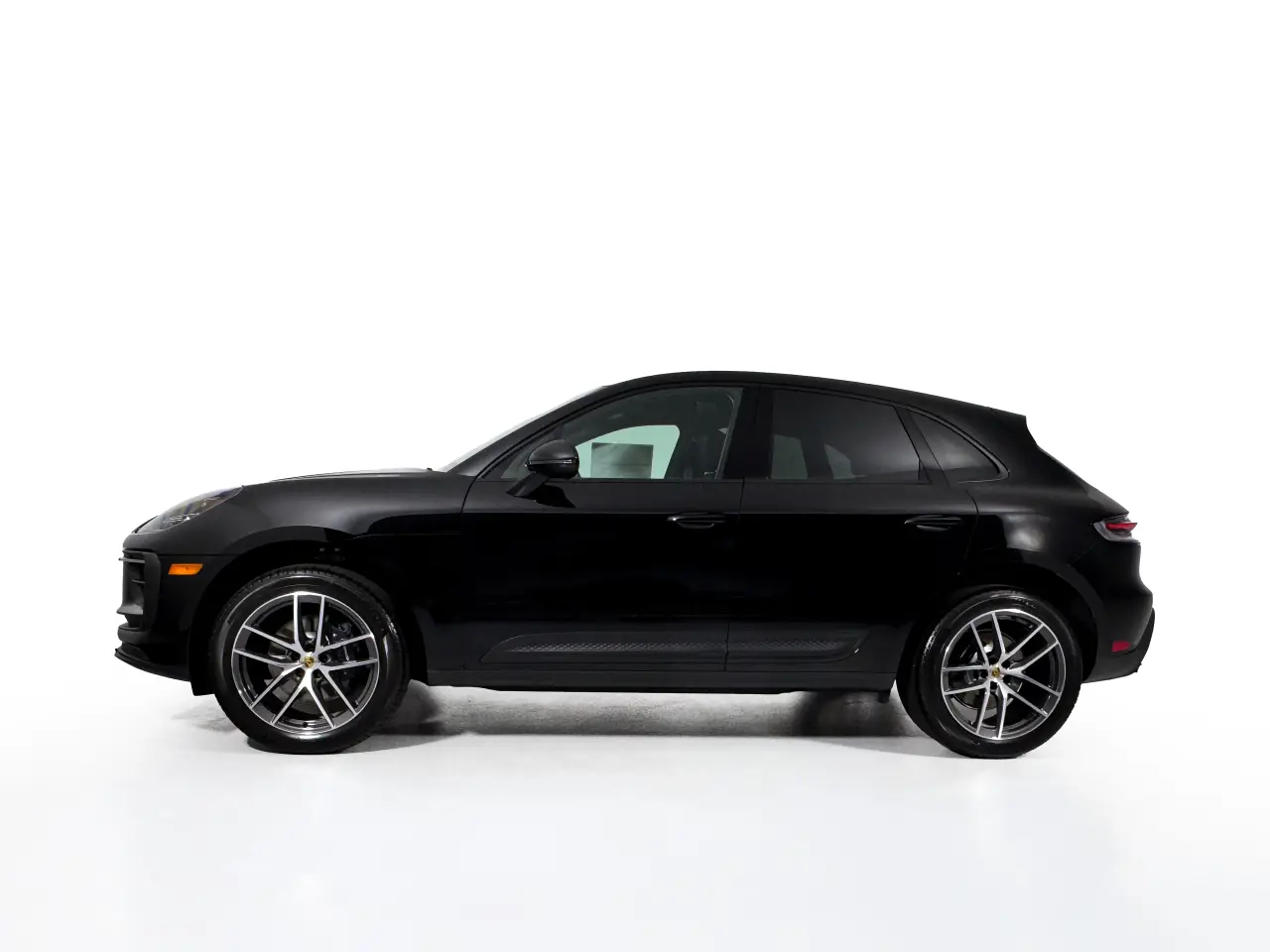 2025 Porsche Macan - Photo 16