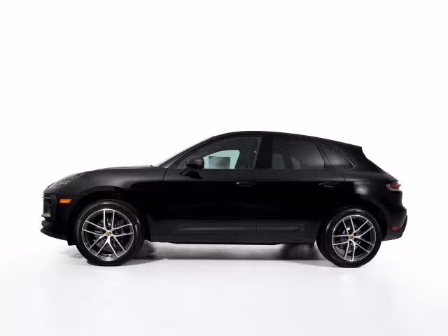 2025 Porsche Macan - Photo 10