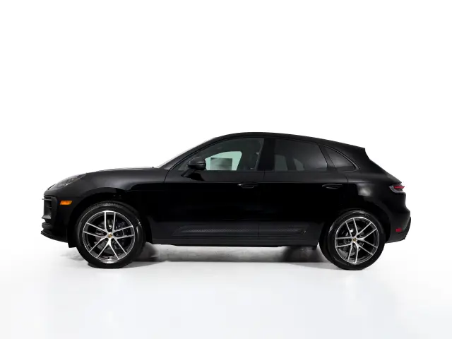 2025 Porsche Macan - Photo 14