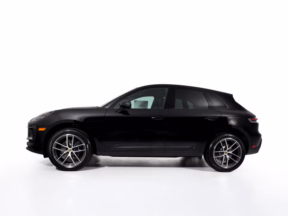 2025 Porsche Macan - Photo 11