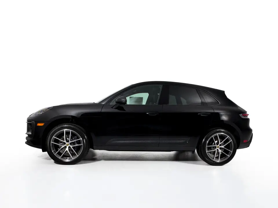 2025 Porsche Macan - Photo 15