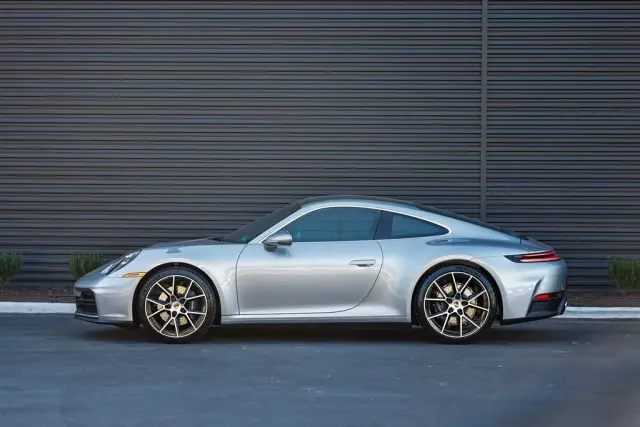 2026 Porsche 911 - Photo 14