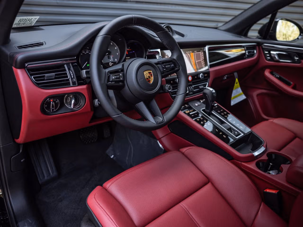 2026 Porsche Macan S - Photo 28