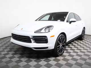 2023 Porsche Cayenne Platinum Edition's photo