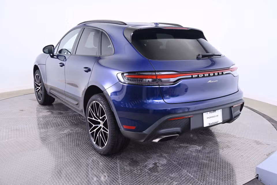 2026 Porsche Macan T - Photo 19