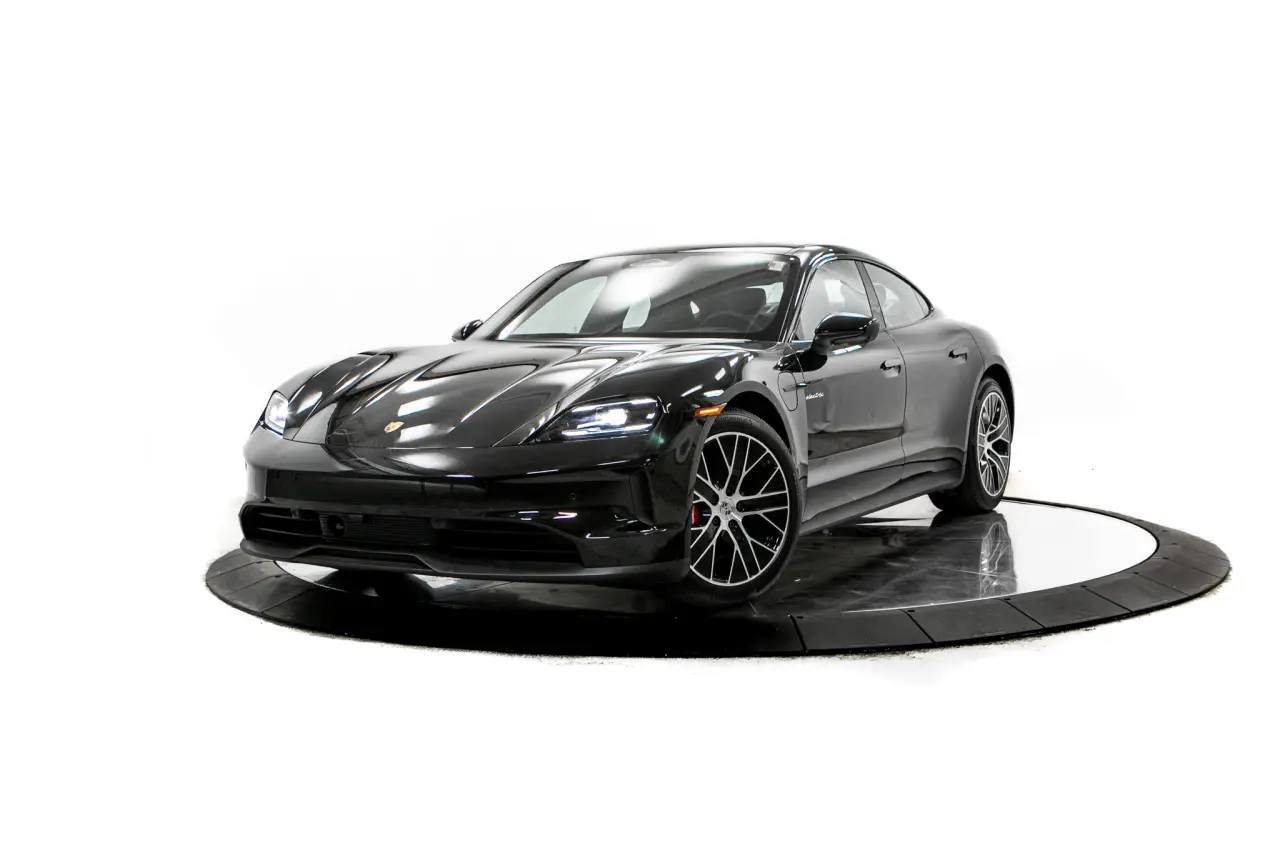 2026 Porsche Taycan S - Photo 8