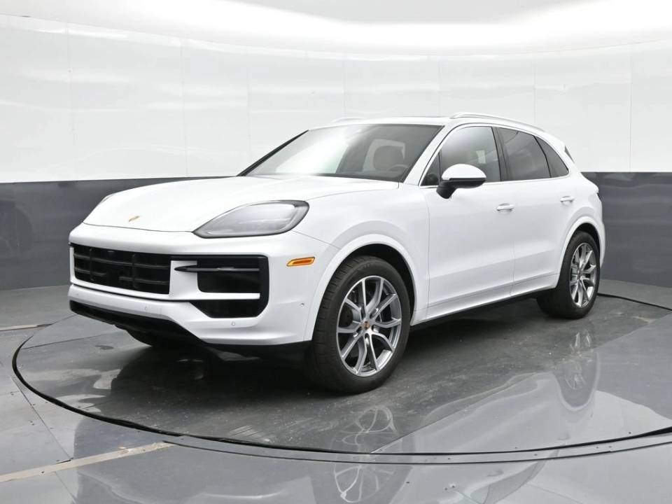 2025 Porsche Cayenne Base