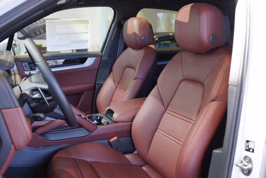 2026 Porsche Cayenne E-Hybrid - Photo 36