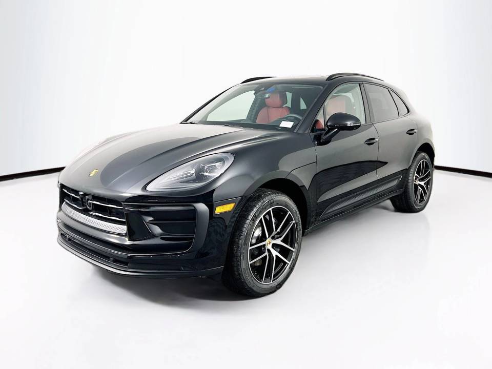 2026 Porsche Macan Base