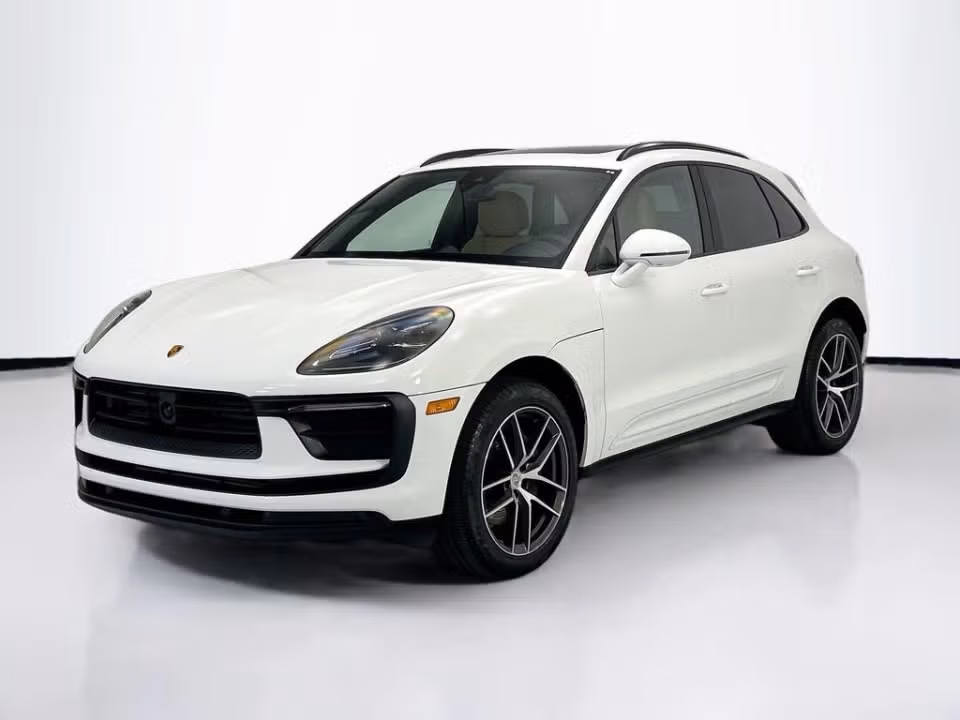 2025 Porsche Macan Base - Photo 3