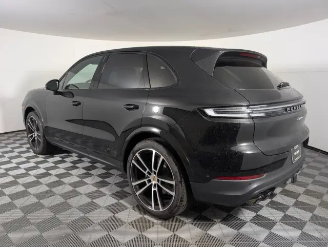 2026 Porsche Cayenne Base - Photo 22