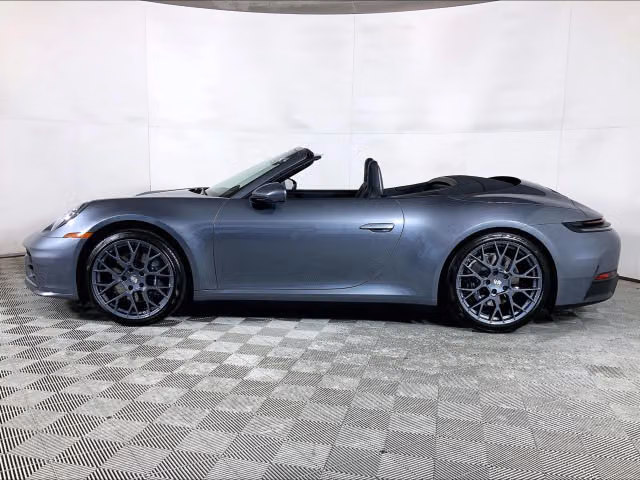 2026 Porsche 911 T - Photo 10