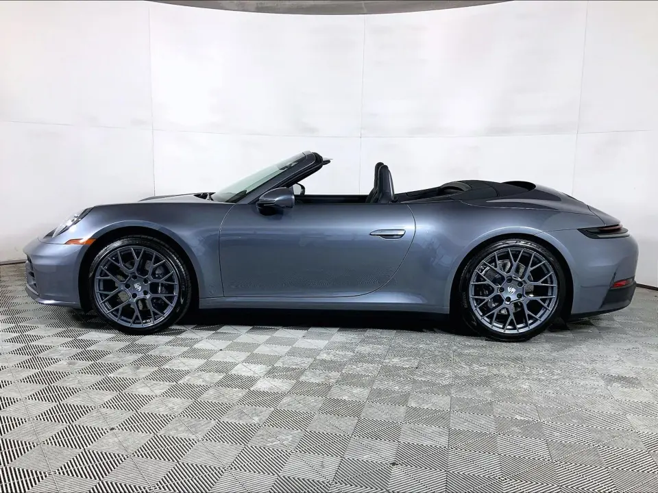 2026 Porsche 911 T - Photo 15