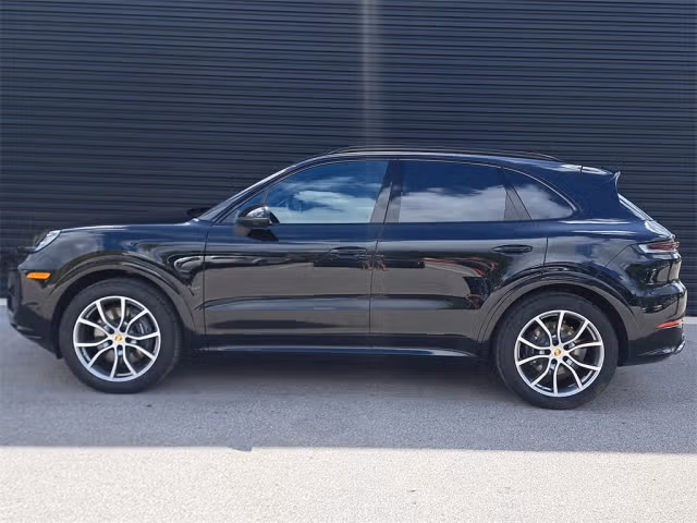 2025 Porsche Cayenne Base - Photo 10