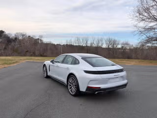 2026 Porsche Panamera Base - Photo 17