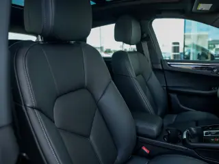 2026 Porsche Macan - Photo 37