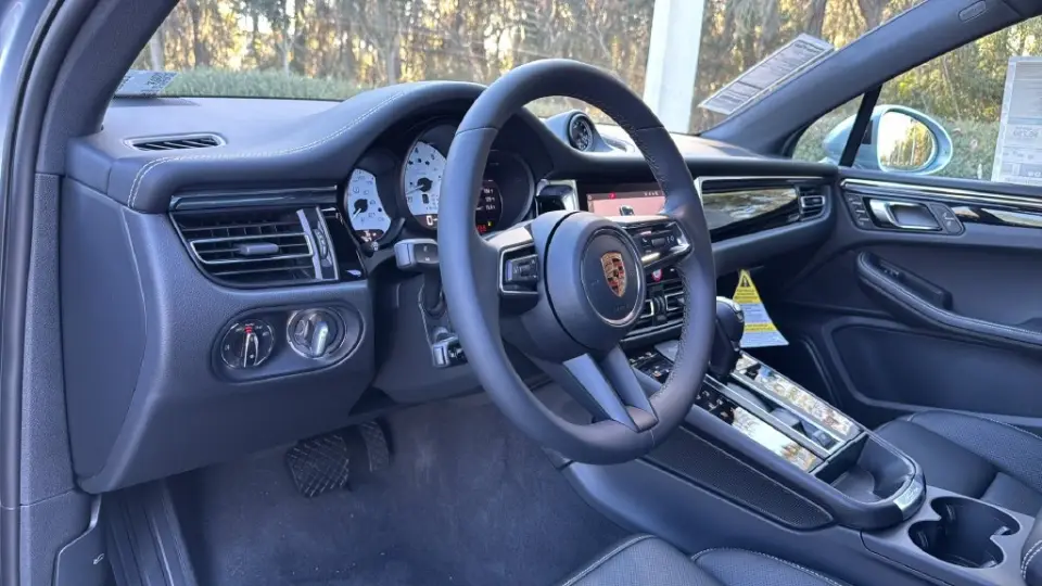 2026 Porsche Macan Base - Photo 31