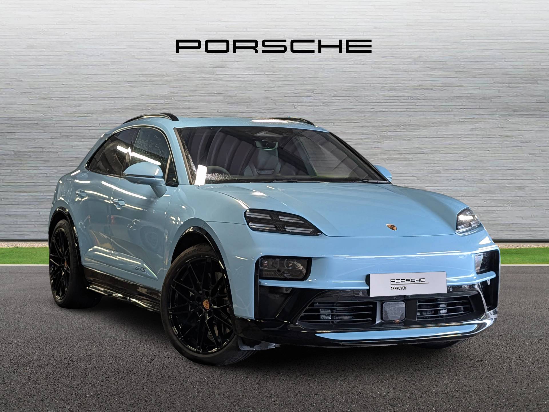Macan GTS, photo 1 of 33