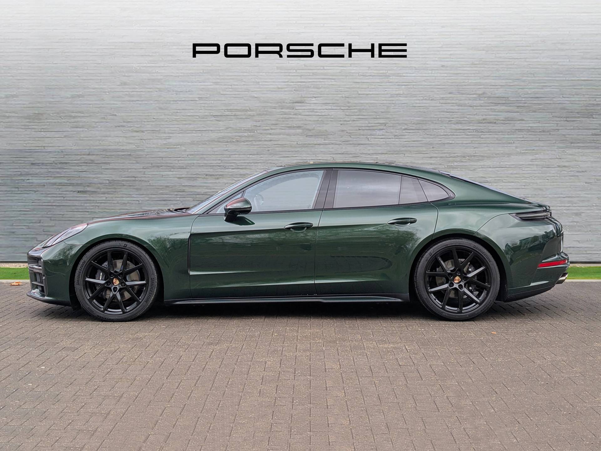 Panamera 4, photo 2 of 35