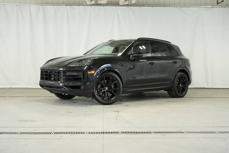 2025 Porsche Cayenne Base