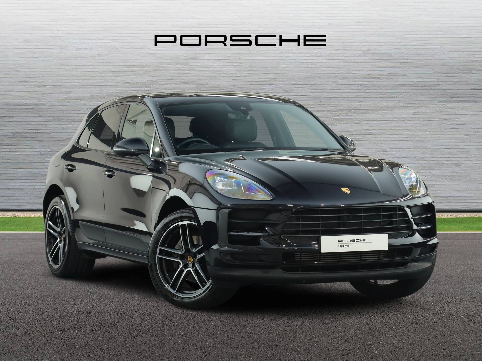 Macan, photo 1 of 30