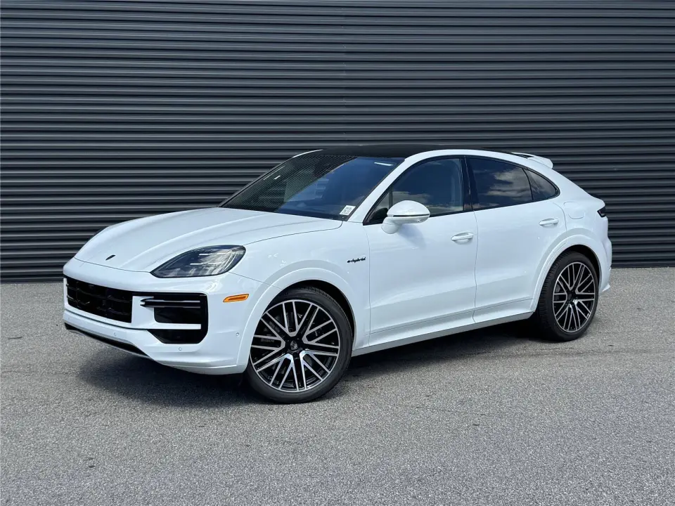 2025 Porsche Cayenne Coup Turbo E-Hybrid - Photo 7