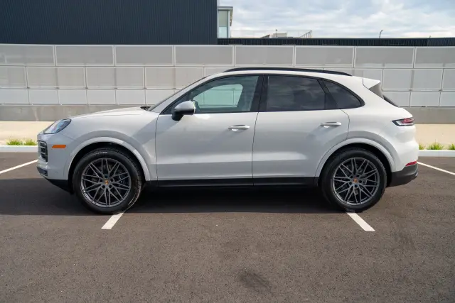 2026 Porsche Cayenne Base - Photo 14