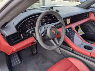 2026 Porsche Taycan GTS - Photo 25