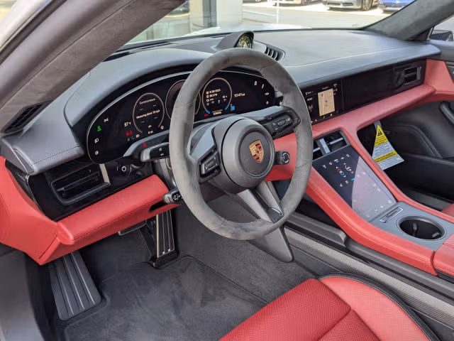 2026 Porsche Taycan GTS - Photo 26