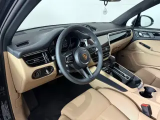2026 Porsche Macan - Photo 21