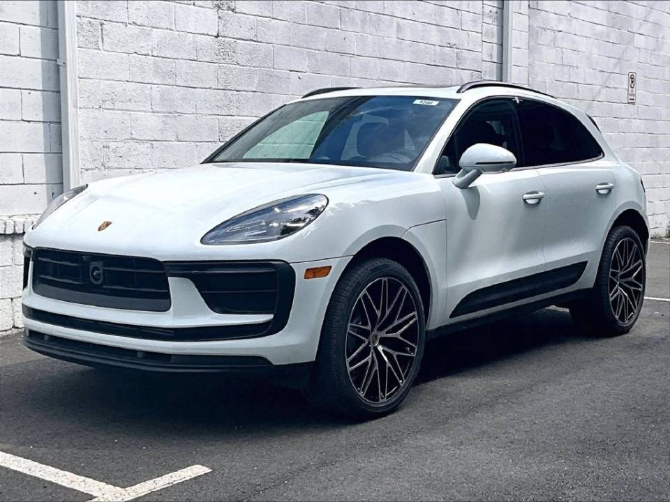 2026 Porsche Macan