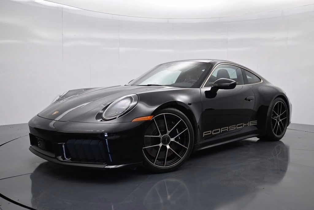 2026 Porsche 911 Carrera 4 GTS