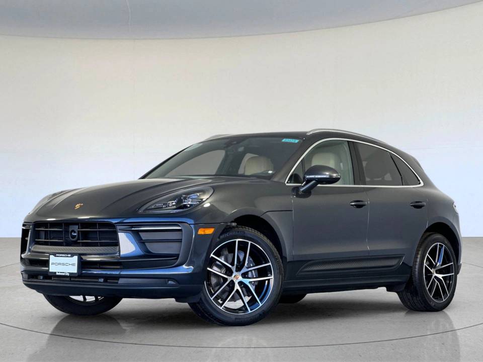 2026 Porsche Macan Base