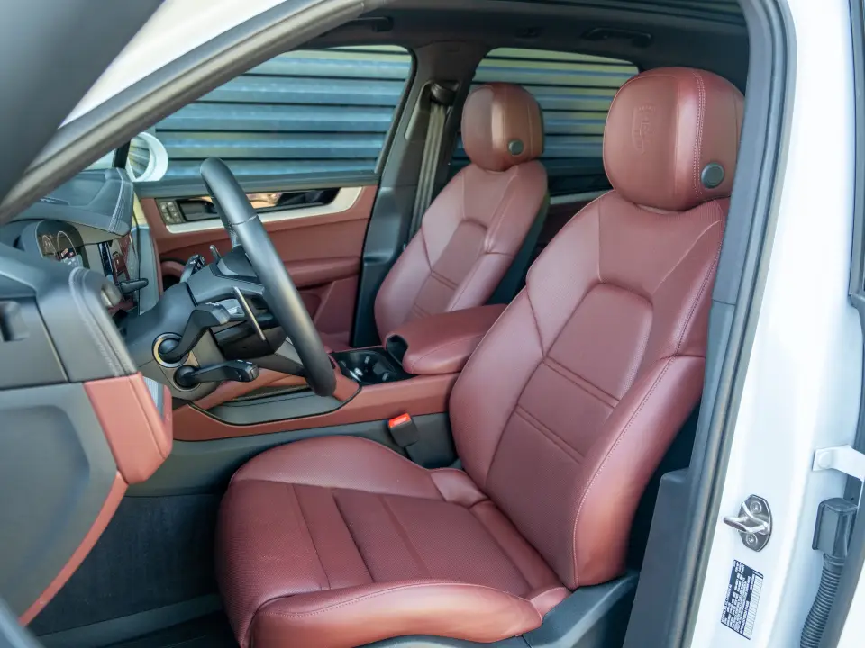2024 Porsche Cayenne Base - Photo 39