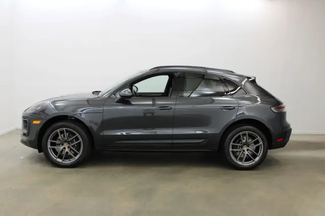 2026 Porsche Macan Base - Photo 14