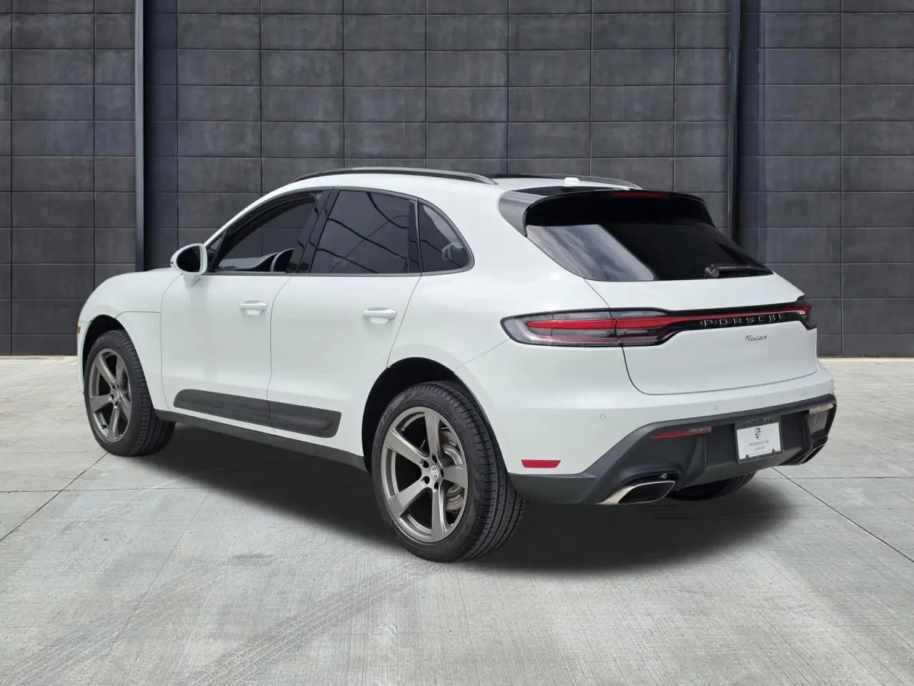 2026 Porsche Macan Base - Photo 24