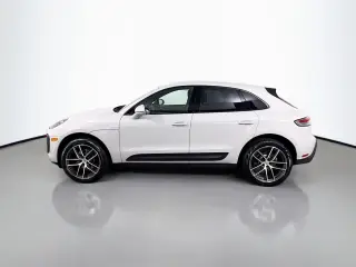 2025 Porsche Macan - Photo 13