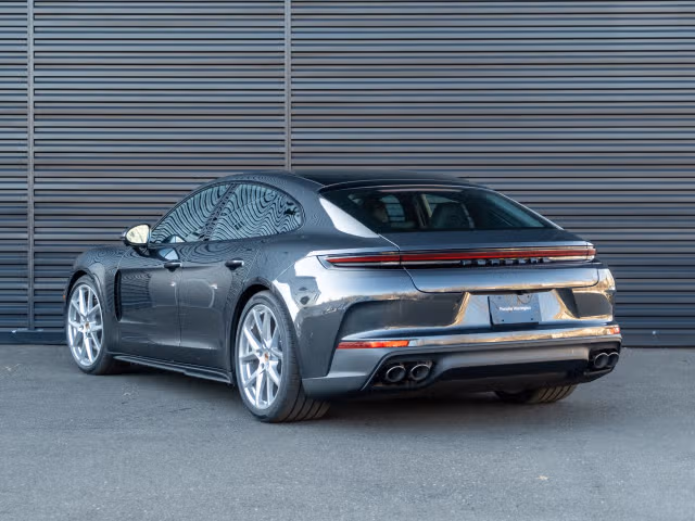 2026 Porsche Panamera Base - Photo 18
