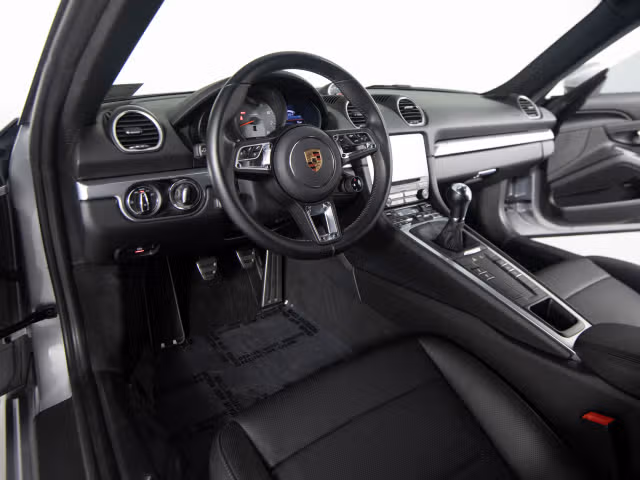 2024 Porsche 718 26