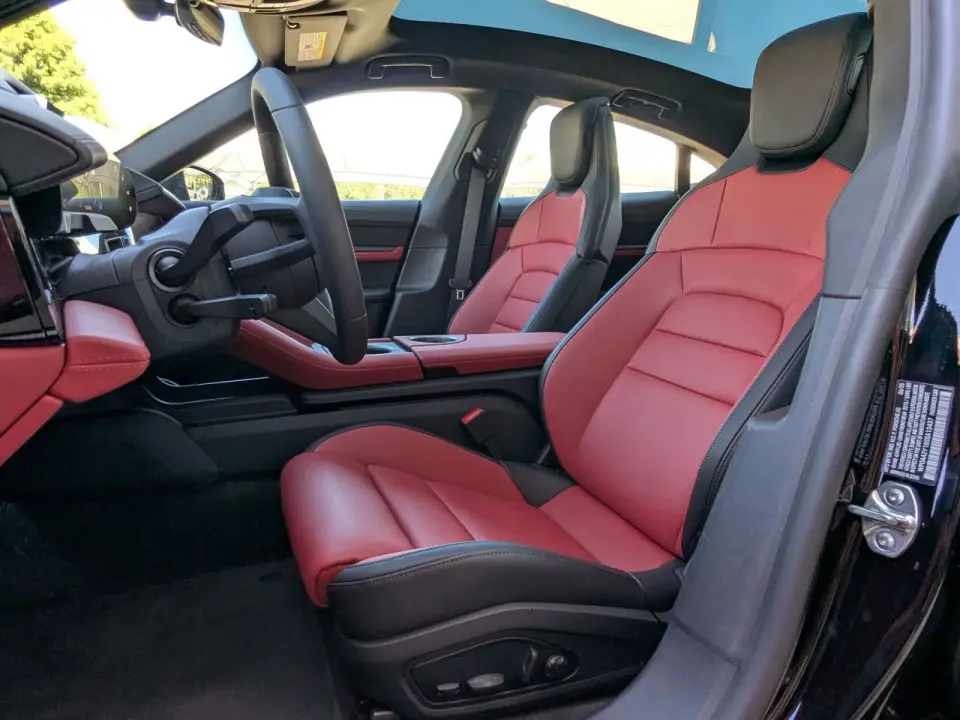 2025 Porsche Taycan Base - Photo 39