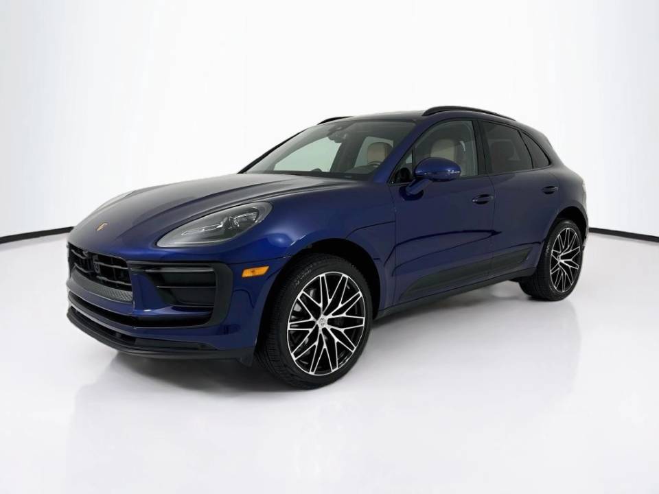 2025 Porsche Macan Base