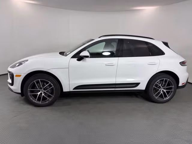 2026 Porsche Macan Base - Photo 10